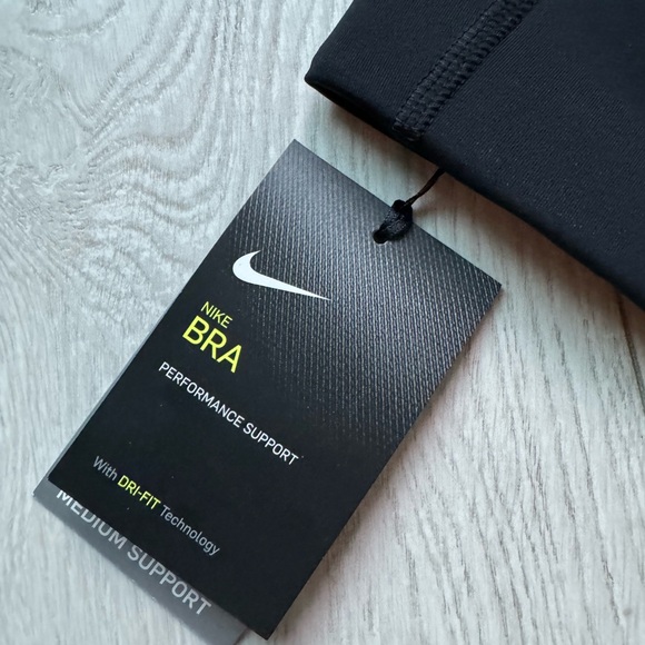 Brand New Nike Sports Bra - Picture 3 of 4